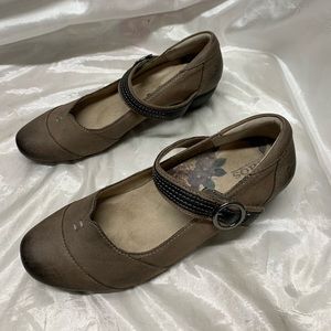 Taos Virtue Mary Jane Shoes